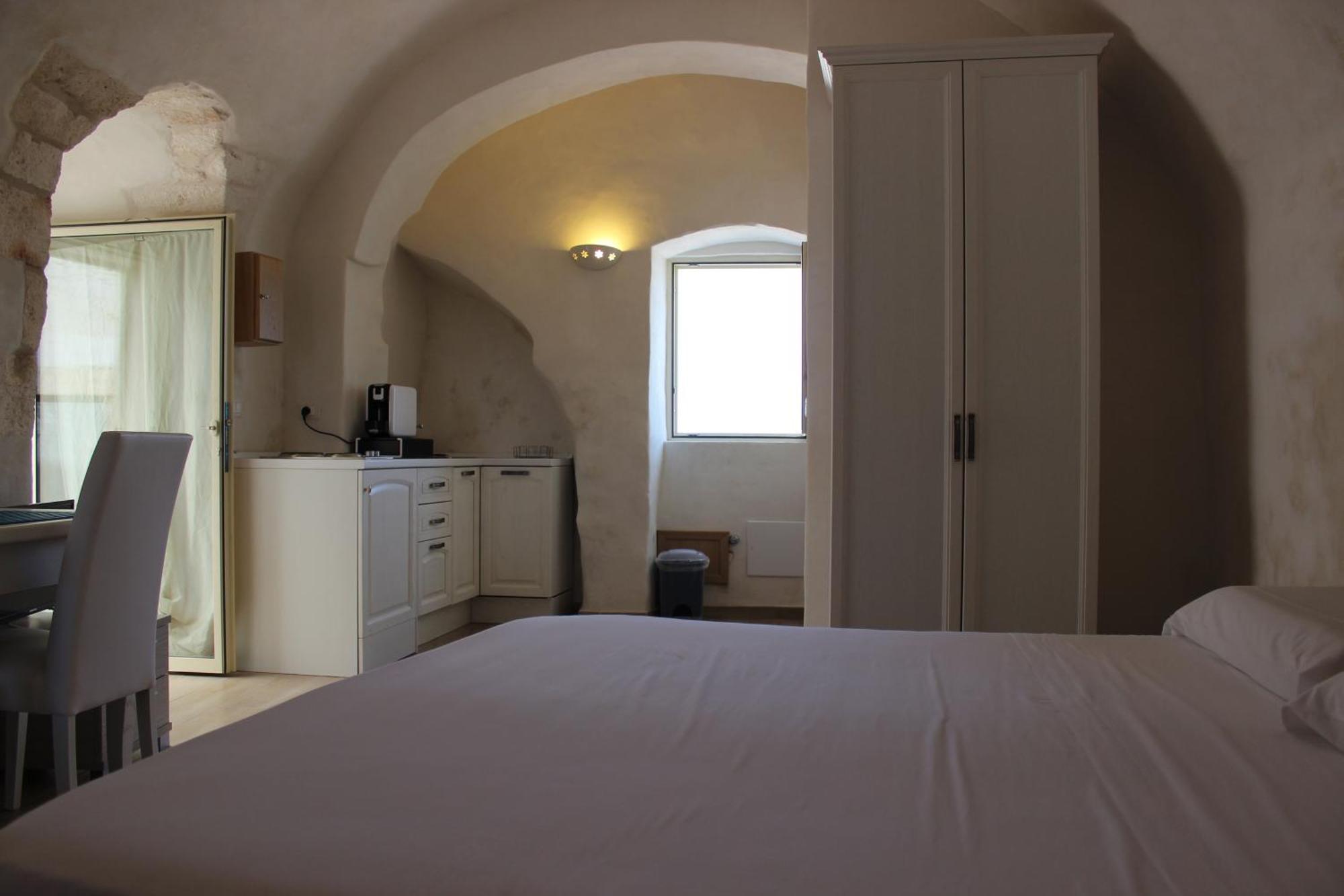 Hotel La Terra Ostuni Pokoj fotografie